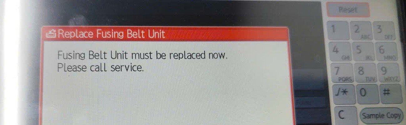 Màn hình thật của một máy Ricoh, do kỹ thuật viên TechPrint chụp tại hiện trường. (Số serial của máy đã được cắt bỏ để bảo mật thông tin khách hàng.)